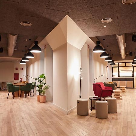 Latroupe Prado Hostel Мадрид Екстер'єр фото